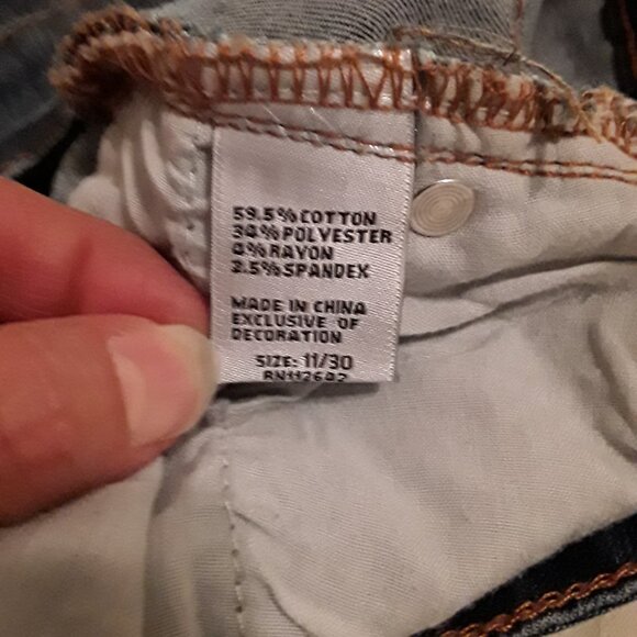 Denim stretch jean shorts, junior size 11/30 - Picture 3 of 3